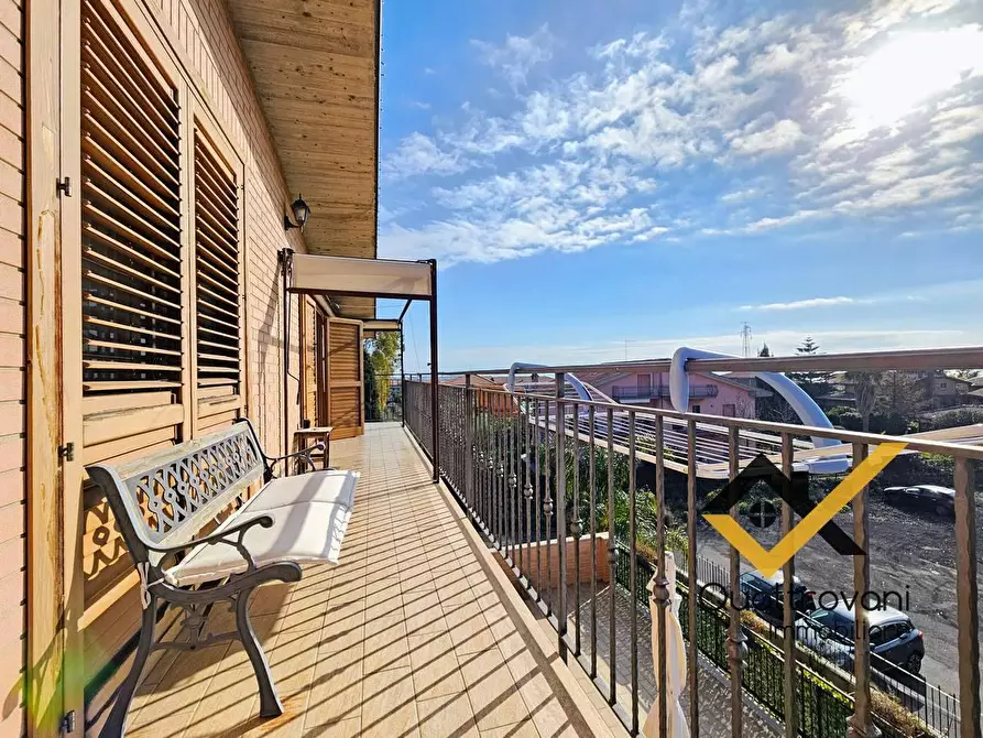 Immagine 29 di Appartamento in vendita  in Via Roma a Tremestieri Etneo