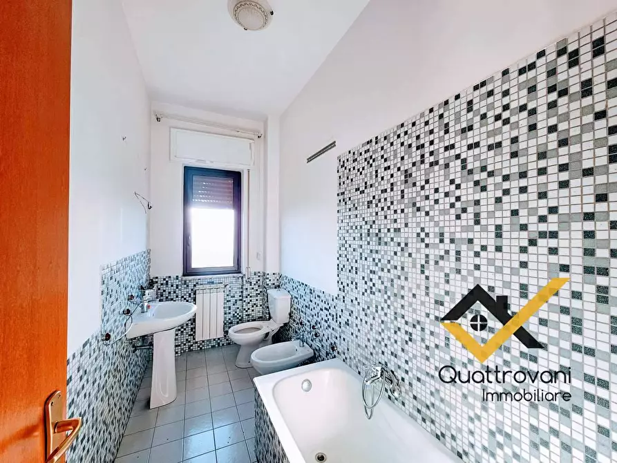 Immagine 21 di Appartamento in affitto  in via Vincenzo Bellini a Sant'agata Li Battiati