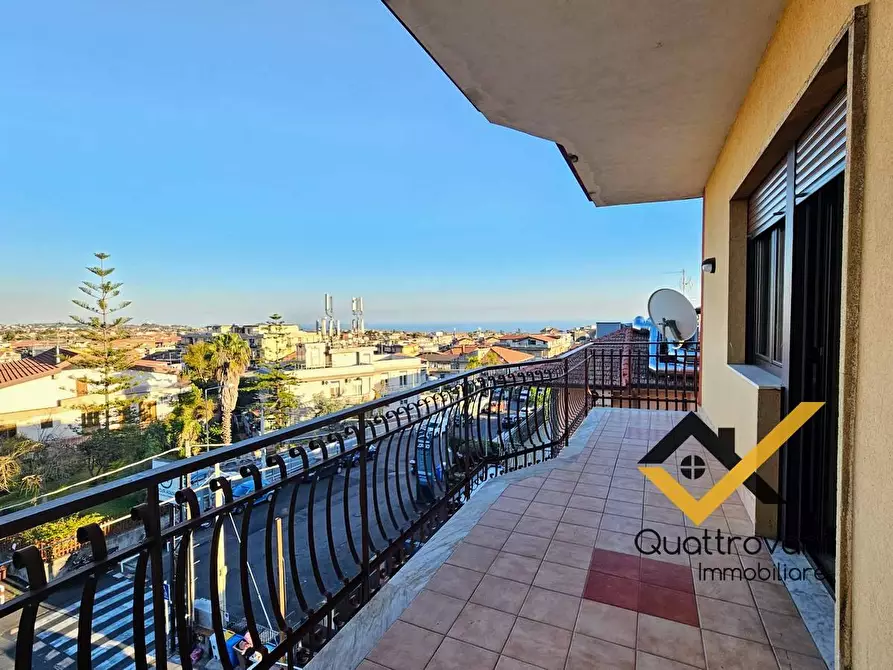 Immagine 28 di Appartamento in affitto  in via Vincenzo Bellini a Sant'agata Li Battiati