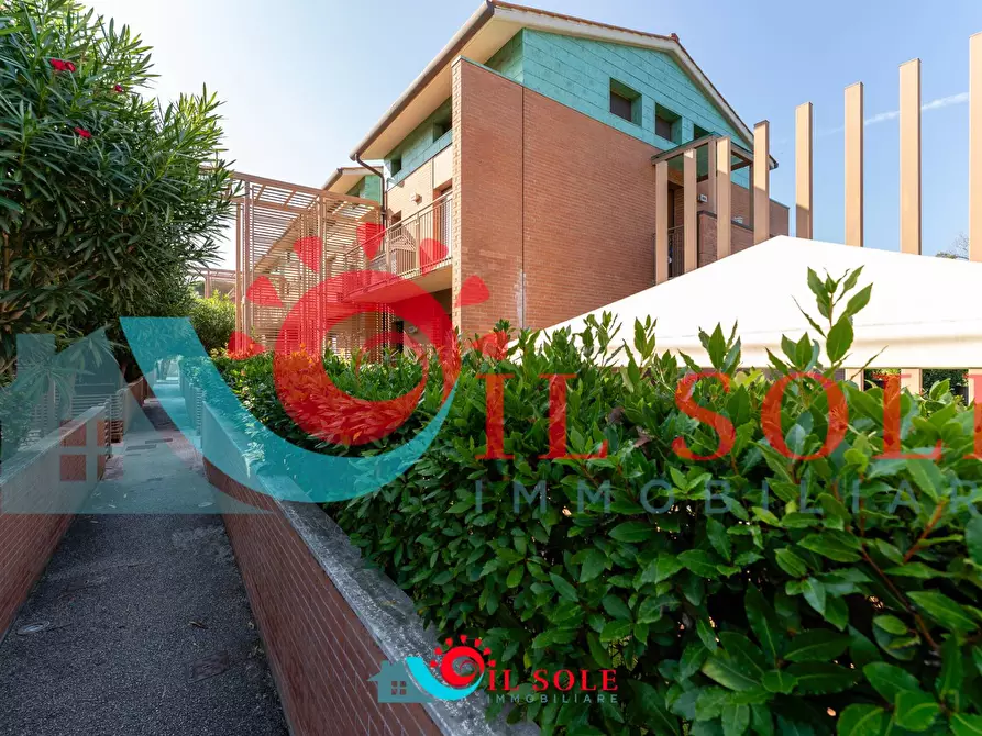 Immagine 33 di Appartamento in affitto  a Pisa