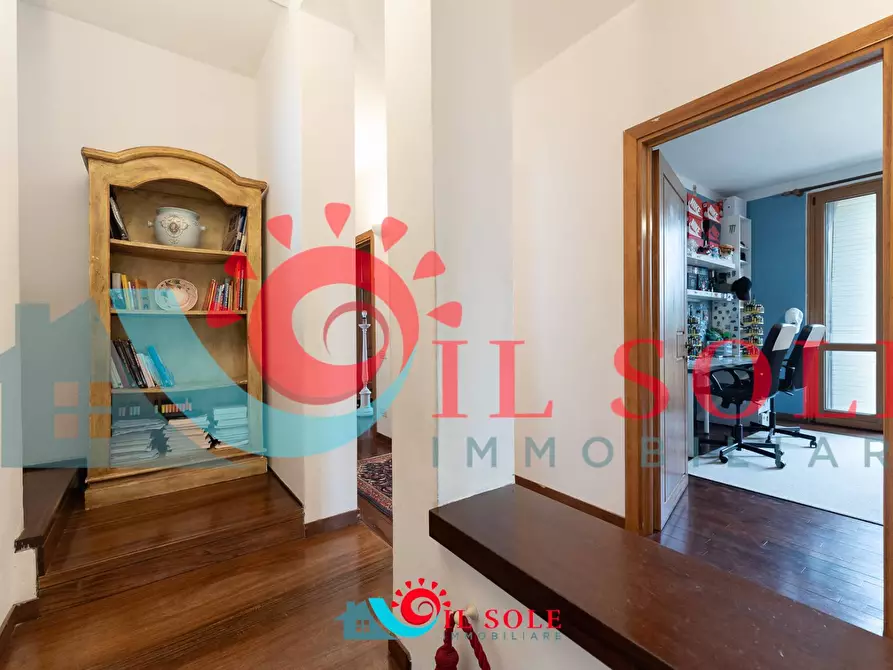 Immagine 39 di Villa in vendita  a Pisa