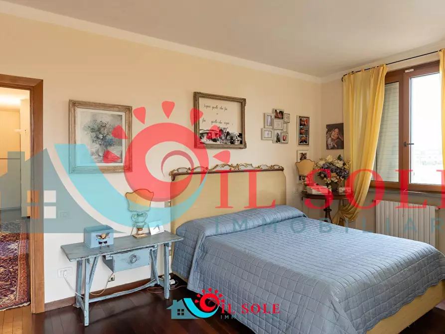 Immagine 45 di Villa in vendita  a Pisa