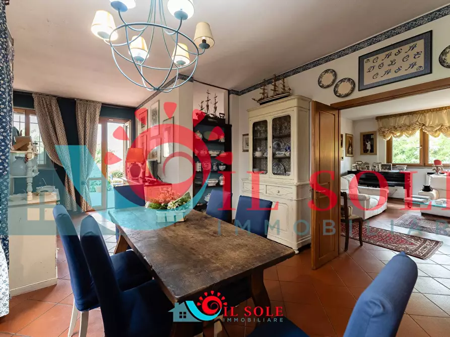 Immagine 21 di Villa in vendita  a Pisa