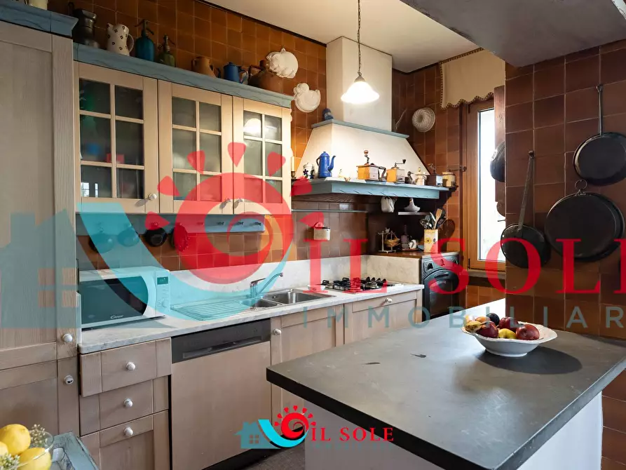 Immagine 23 di Villa in vendita  a Pisa