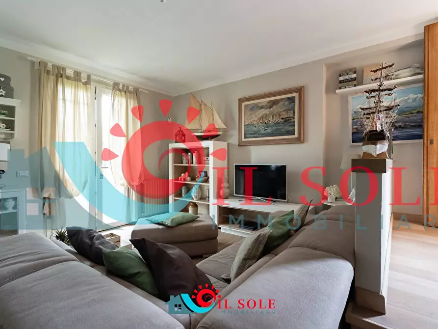 Immagine 71 di Villa in vendita  a Pisa