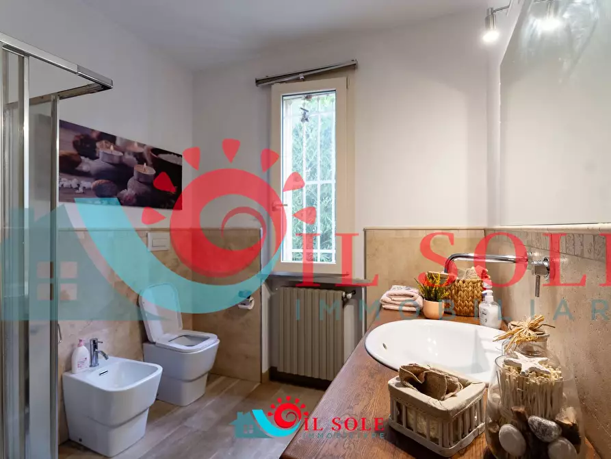 Immagine 79 di Villa in vendita  a Pisa