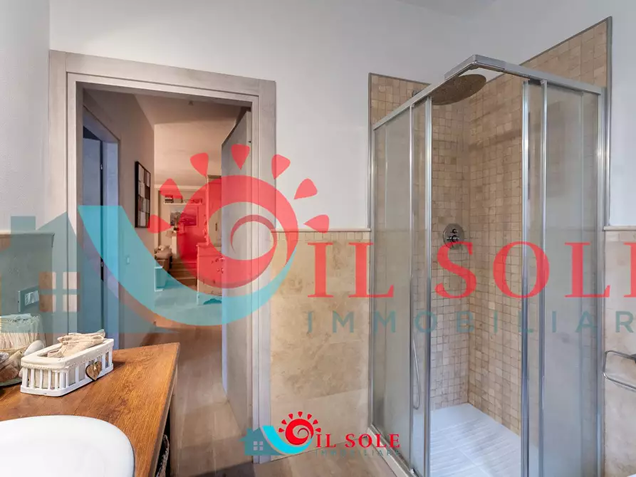 Immagine 81 di Villa in vendita  a Pisa