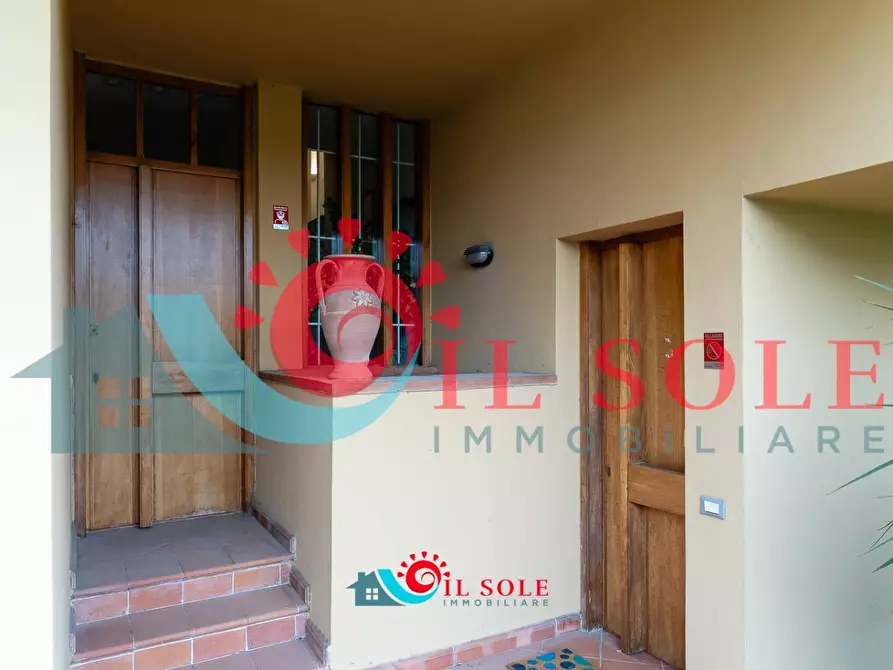 Immagine 10 di Villa in vendita  a Pisa