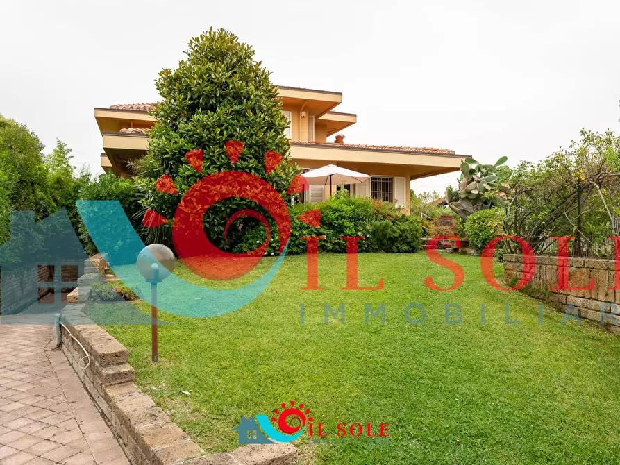 Immagine 3 di Villa in vendita  a Pisa