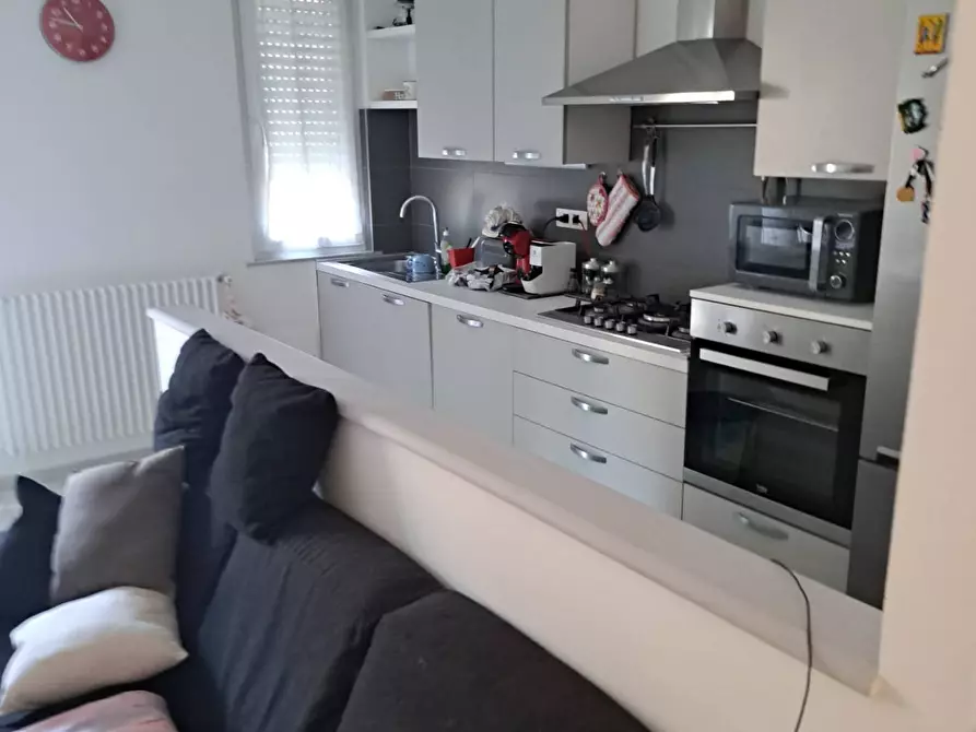 Immagine 1 di Appartamento in affitto  a Viareggio