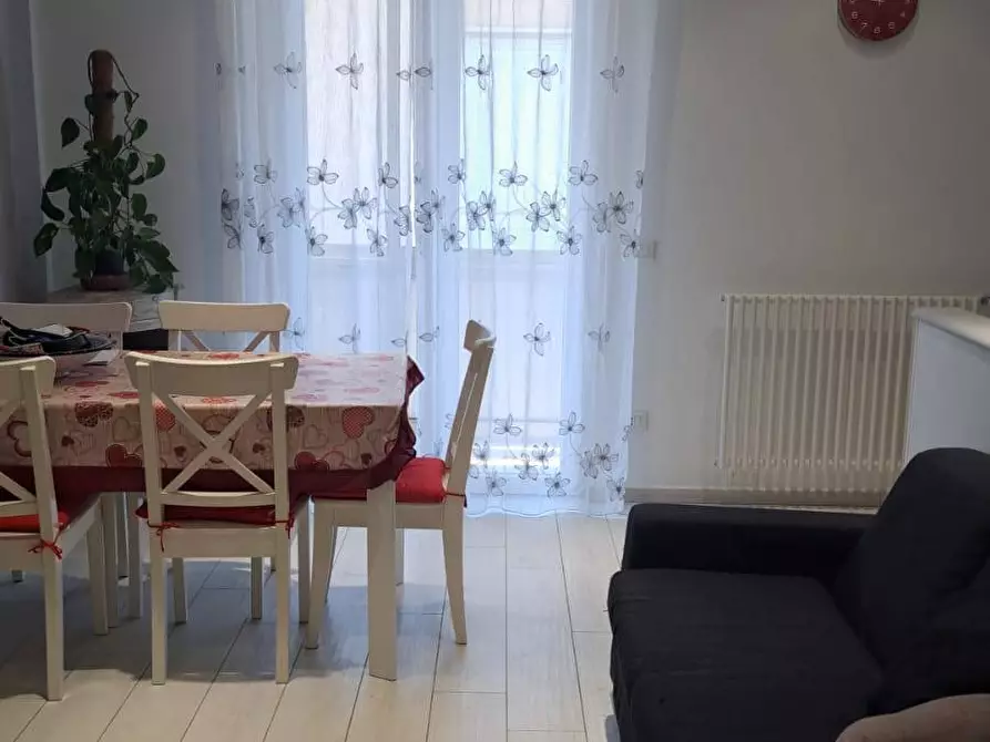 Immagine 1 di Appartamento in affitto  a Viareggio