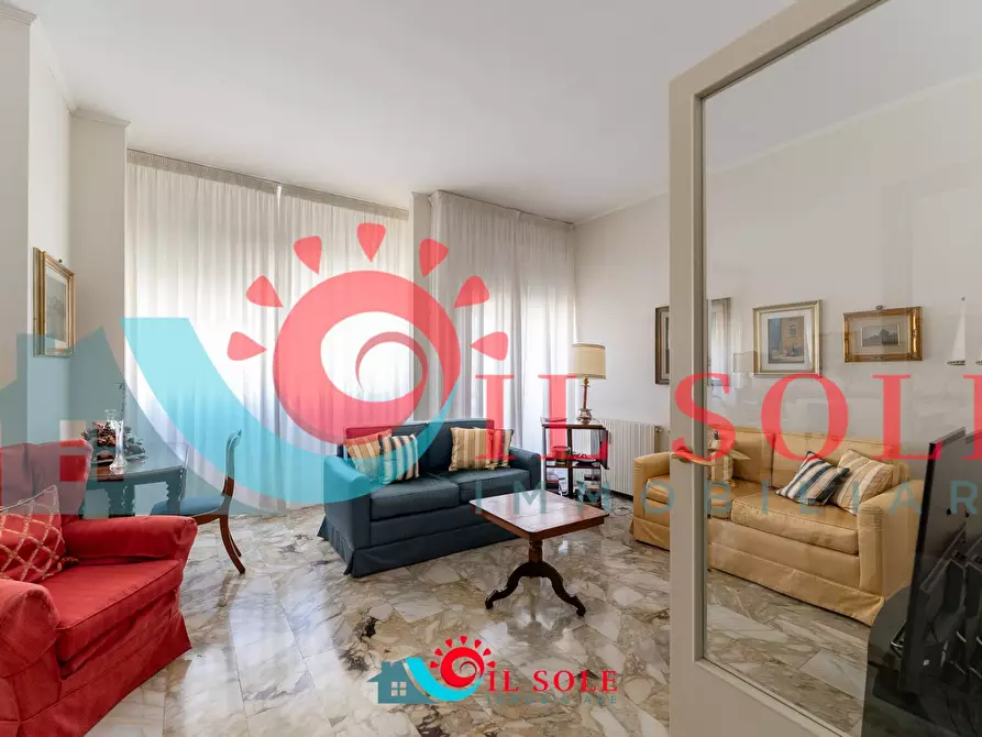 Immagine 3 di Appartamento in vendita  a Livorno