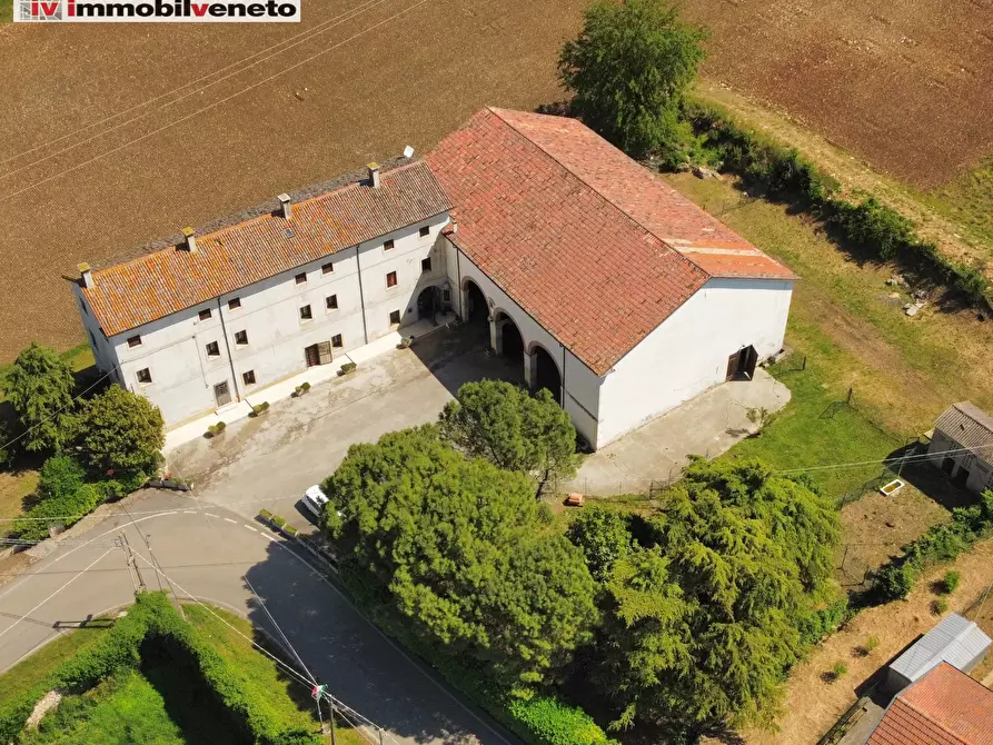 Immagine 1 di Villa in vendita  in VIA ROMA 52 a Val Liona