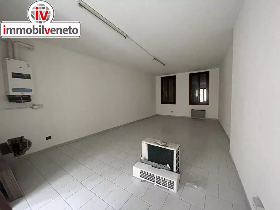 Immagine 58 di Attività commerciale in affitto  in VIA ROMA 52 a Alonte