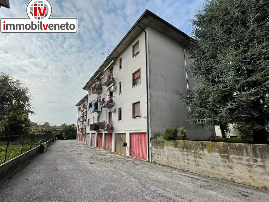 Immagine 1 di Appartamento in vendita  in VIA ROMA 52 a Alonte