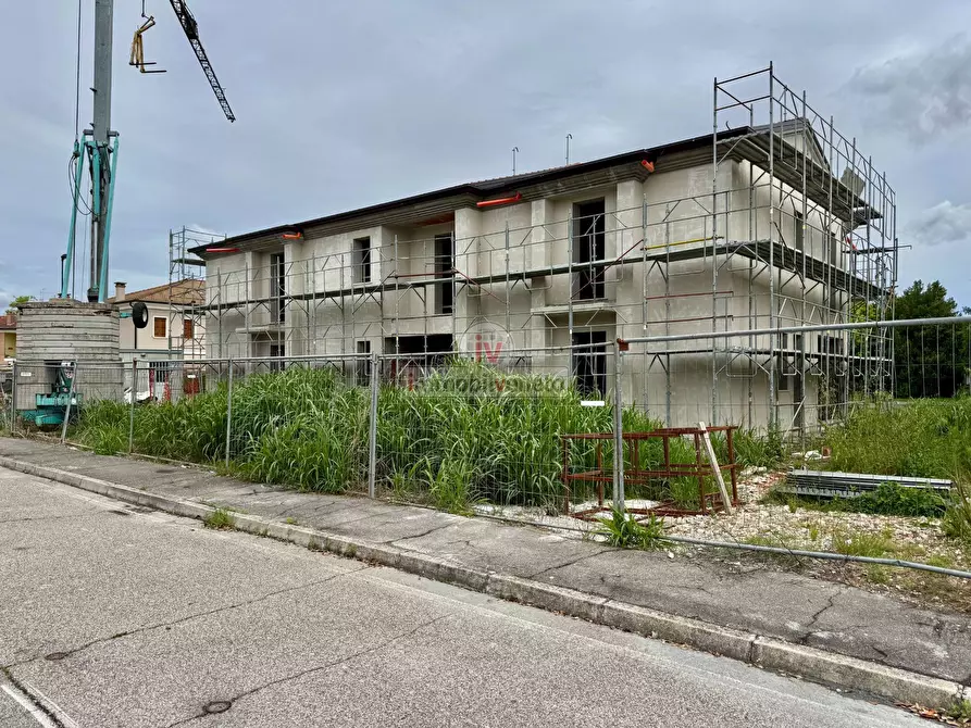 Immagine 2 di Casa semindipendente in vendita  in VIA MADONNA MONTE BERICO a Agugliaro
