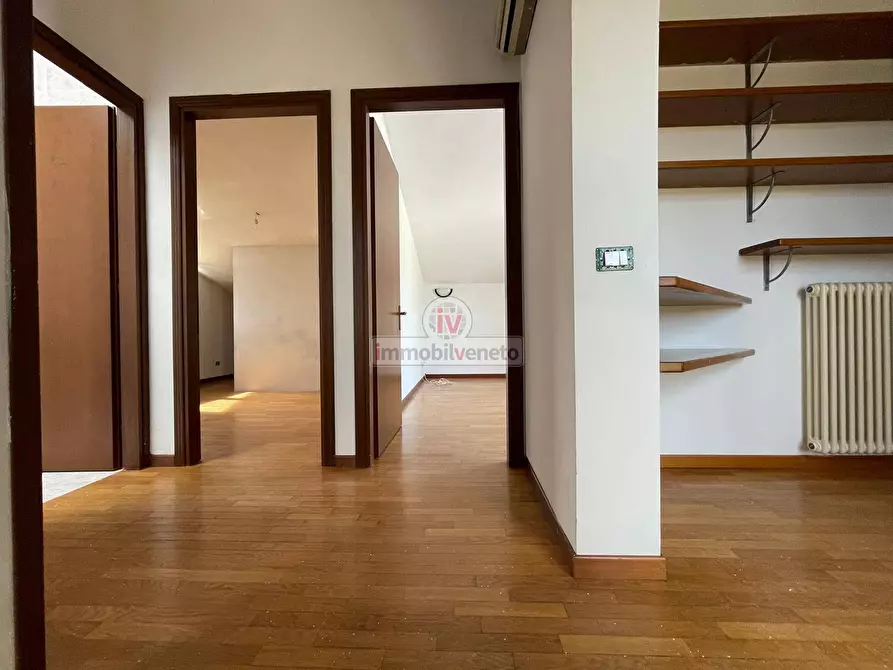 Immagine 12 di Appartamento in vendita  in VIA MONTE GRAPPA a Montebello Vicentino