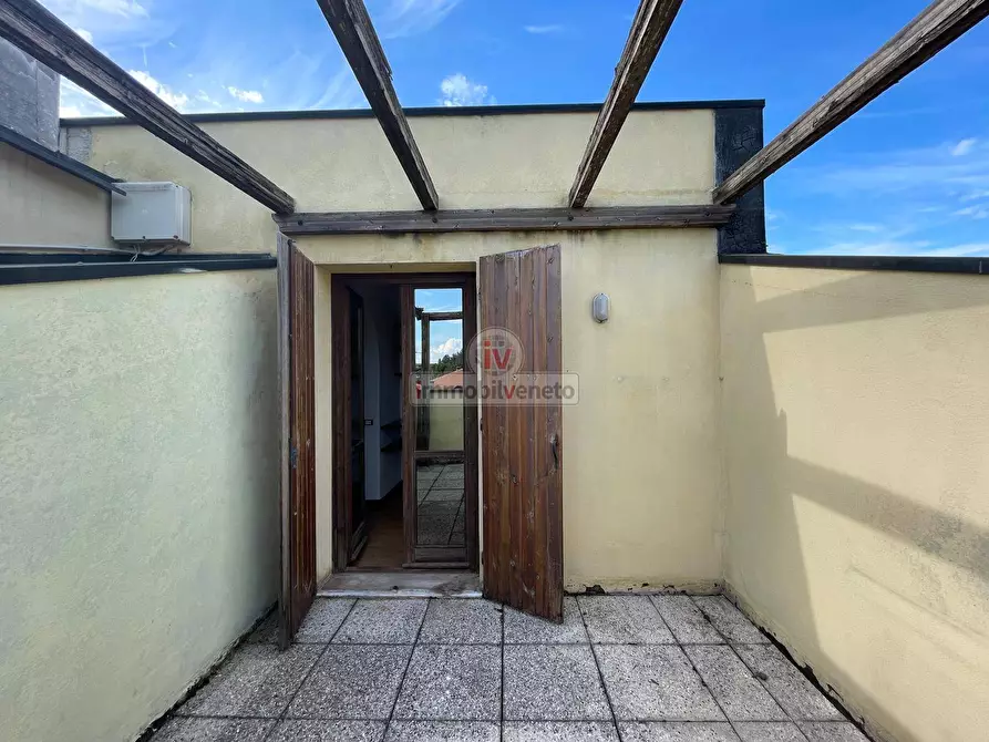 Immagine 16 di Appartamento in vendita  in VIA MONTE GRAPPA a Montebello Vicentino