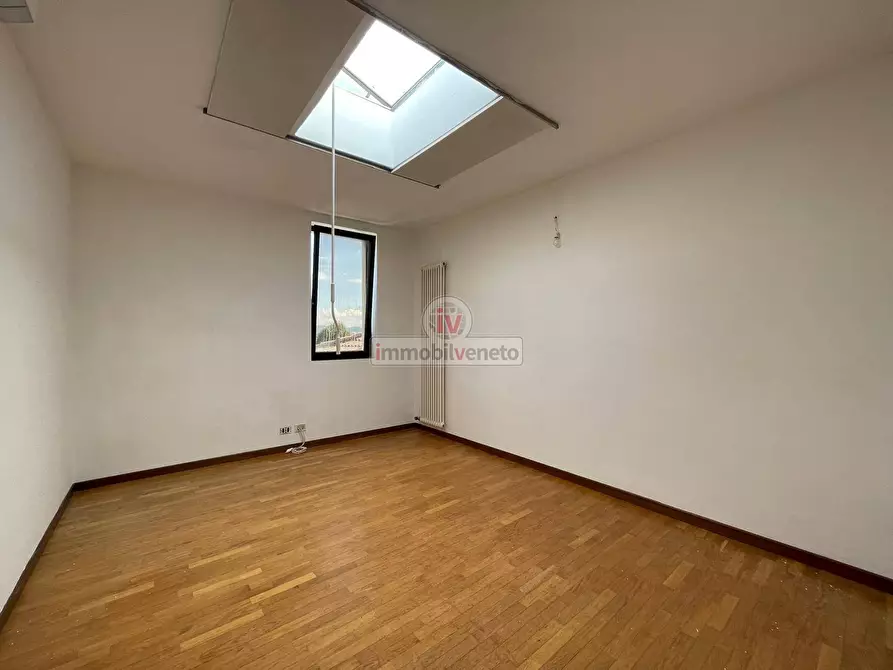 Immagine 23 di Appartamento in vendita  in VIA MONTE GRAPPA a Montebello Vicentino