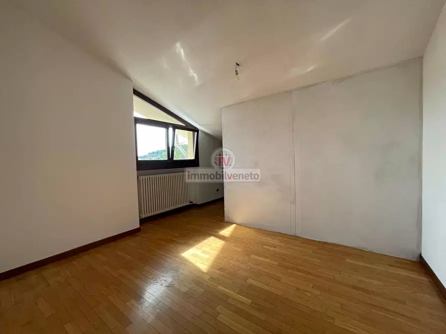 Immagine 24 di Appartamento in vendita  in VIA MONTE GRAPPA a Montebello Vicentino