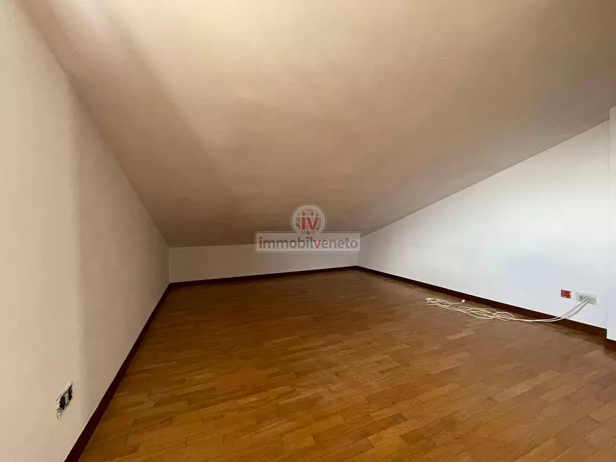 Immagine 25 di Appartamento in vendita  in VIA MONTE GRAPPA a Montebello Vicentino