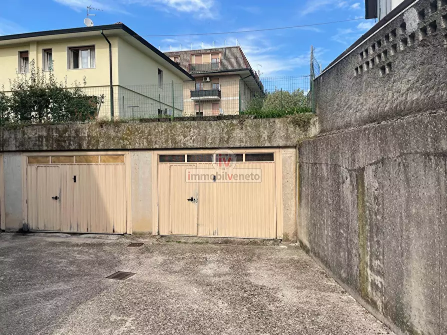 Immagine 29 di Appartamento in vendita  in VIA MONTE GRAPPA a Montebello Vicentino