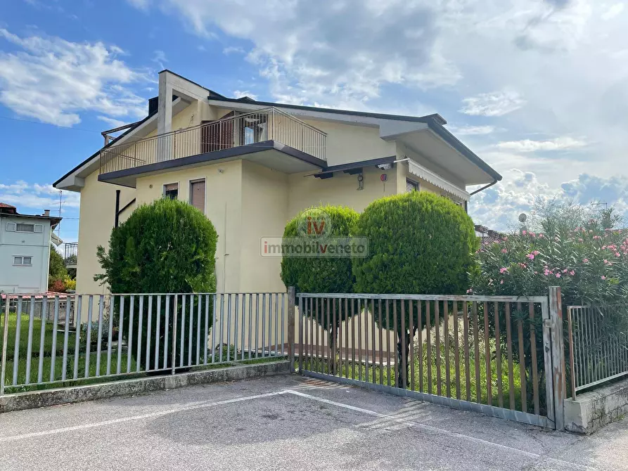 Immagine 32 di Appartamento in vendita  in VIA MONTE GRAPPA a Montebello Vicentino