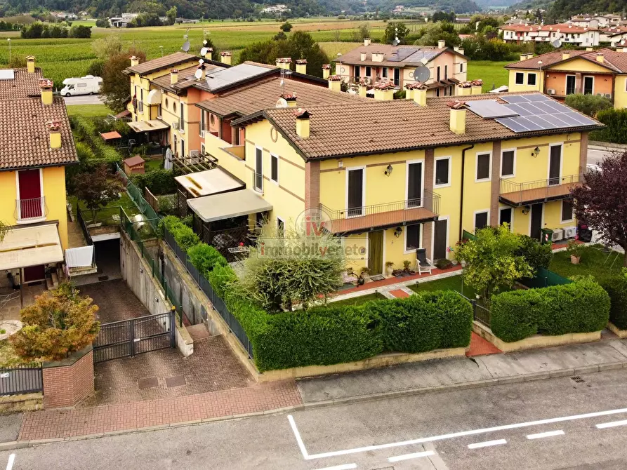 Immagine 2 di Casa semindipendente in vendita  in VIA DELL'AREONAUTICA a Bolzano Vicentino