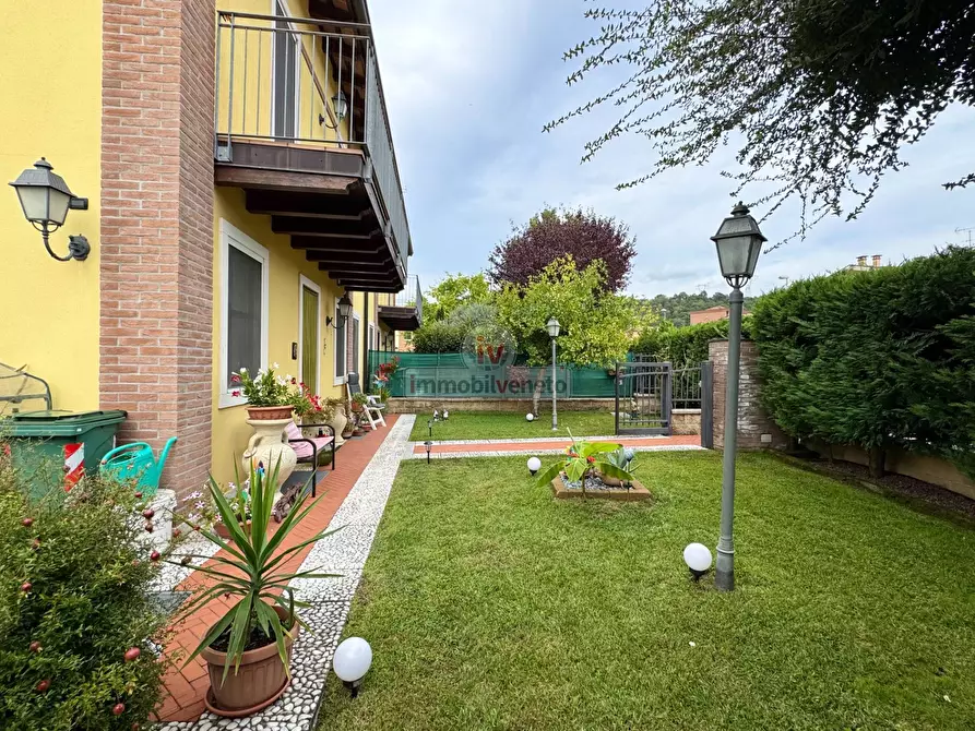 Immagine 6 di Casa semindipendente in vendita  in VIA DELL'AREONAUTICA a Bolzano Vicentino