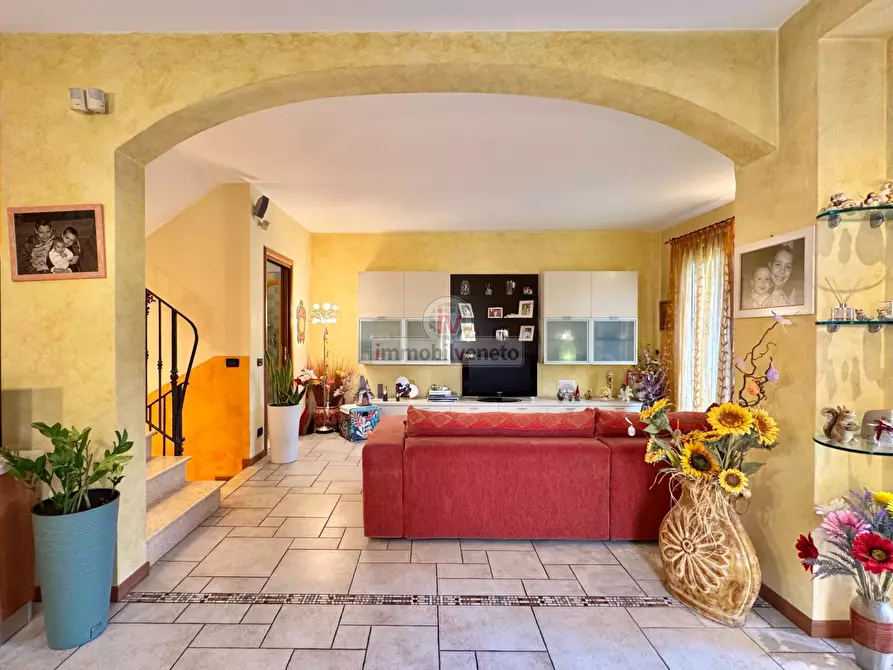 Immagine 13 di Casa semindipendente in vendita  in VIA DELL'AREONAUTICA a Bolzano Vicentino