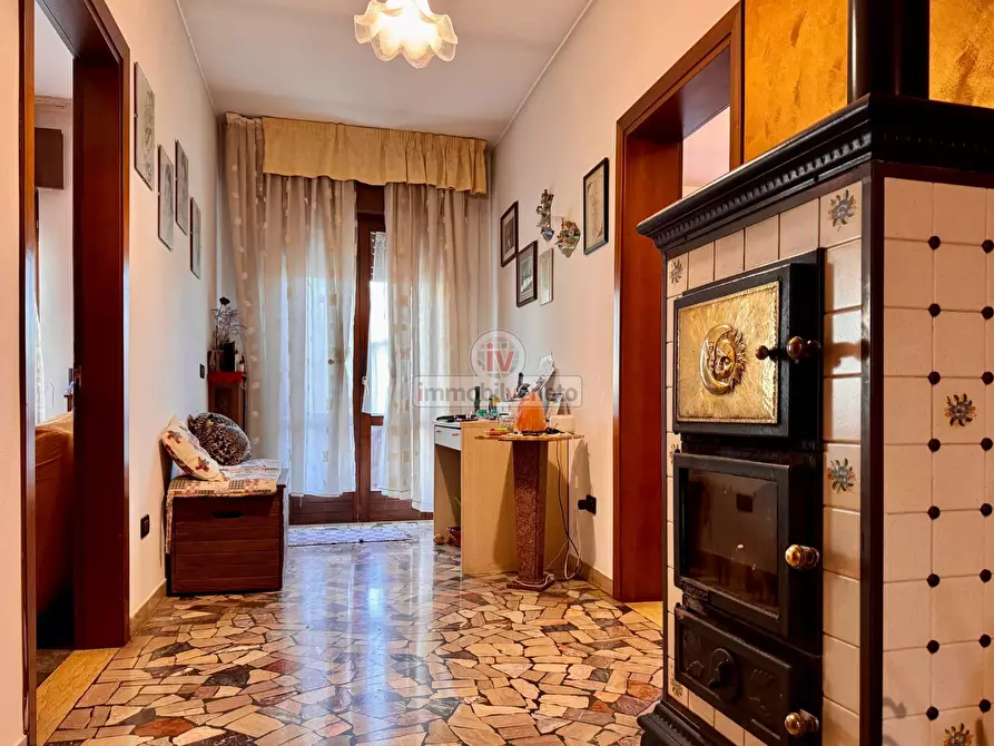 Immagine 1 di Appartamento in vendita  in Via Giarette a Montecchio Maggiore