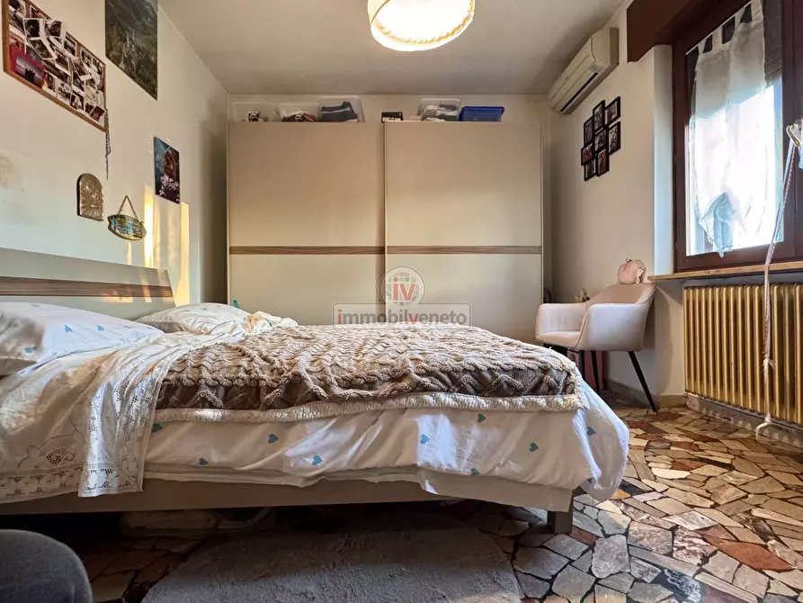 Immagine 16 di Appartamento in vendita  in Via Giarette a Montecchio Maggiore