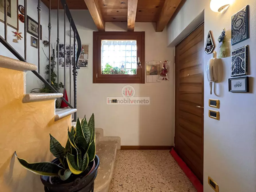 Immagine 10 di Casa semindipendente in vendita  in VIA SAN GIOVANNI BATTISTA a Arcugnano