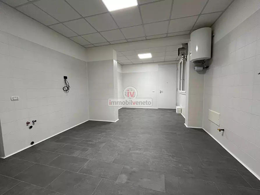 Immagine 7 di Attività commerciale in affitto  in VIA VENETO a Brendola