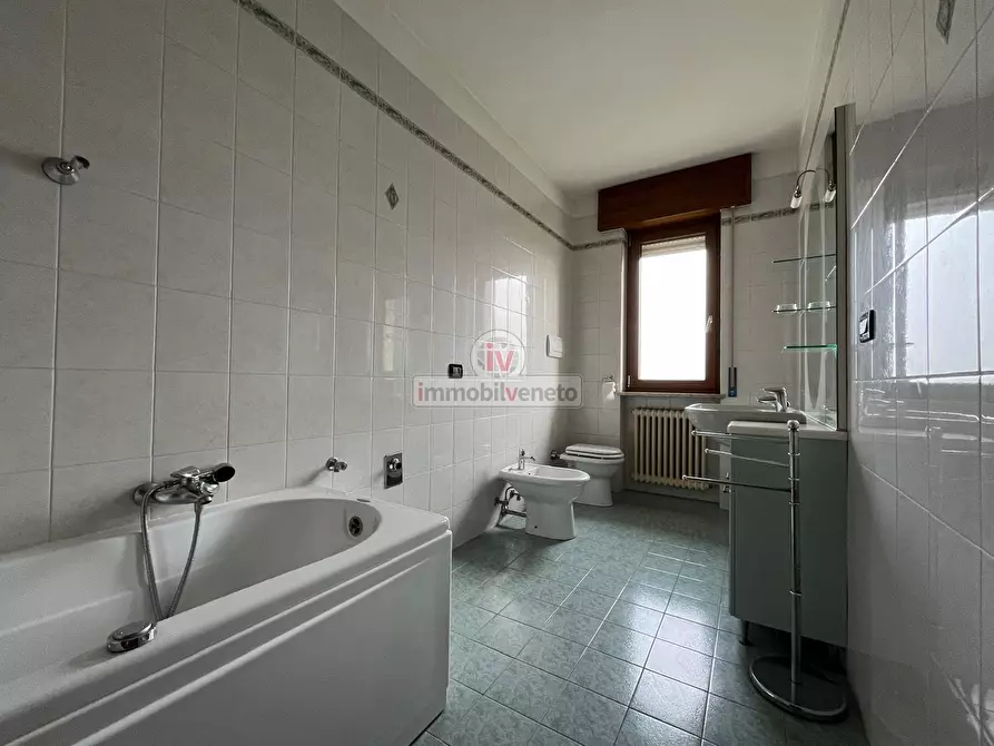 Immagine 13 di Appartamento in vendita  in VIA ROCCOLO 3 a Brendola