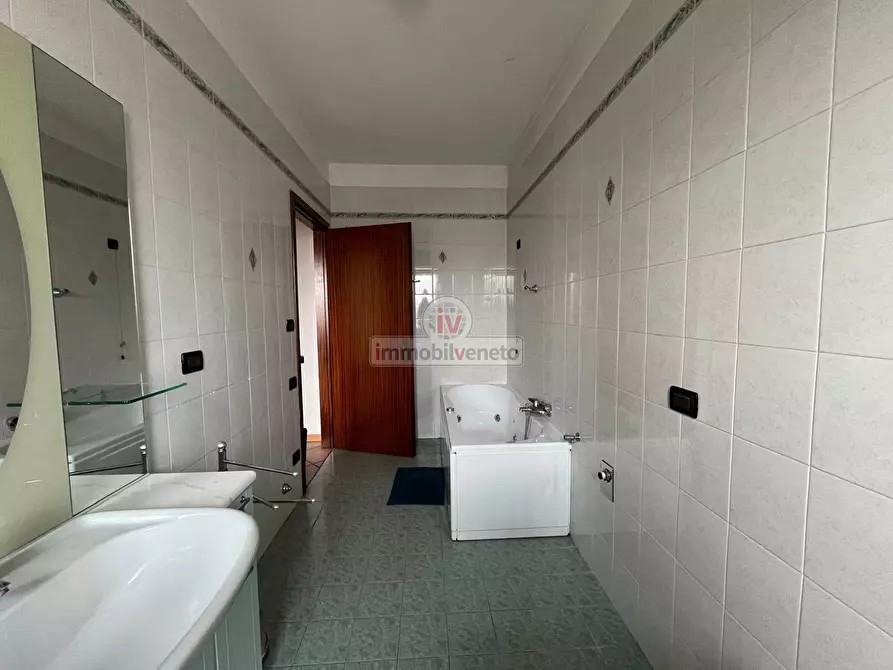 Immagine 14 di Appartamento in vendita  in VIA ROCCOLO 3 a Brendola