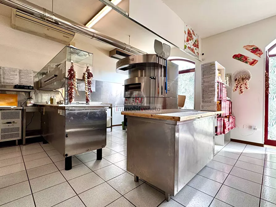 Immagine 3 di Attività commerciale in vendita  in VIA ROMA 52 a Alonte