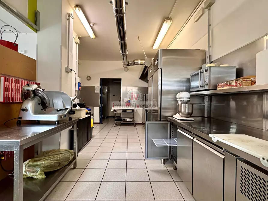 Immagine 4 di Attività commerciale in vendita  in VIA ROMA 52 a Alonte