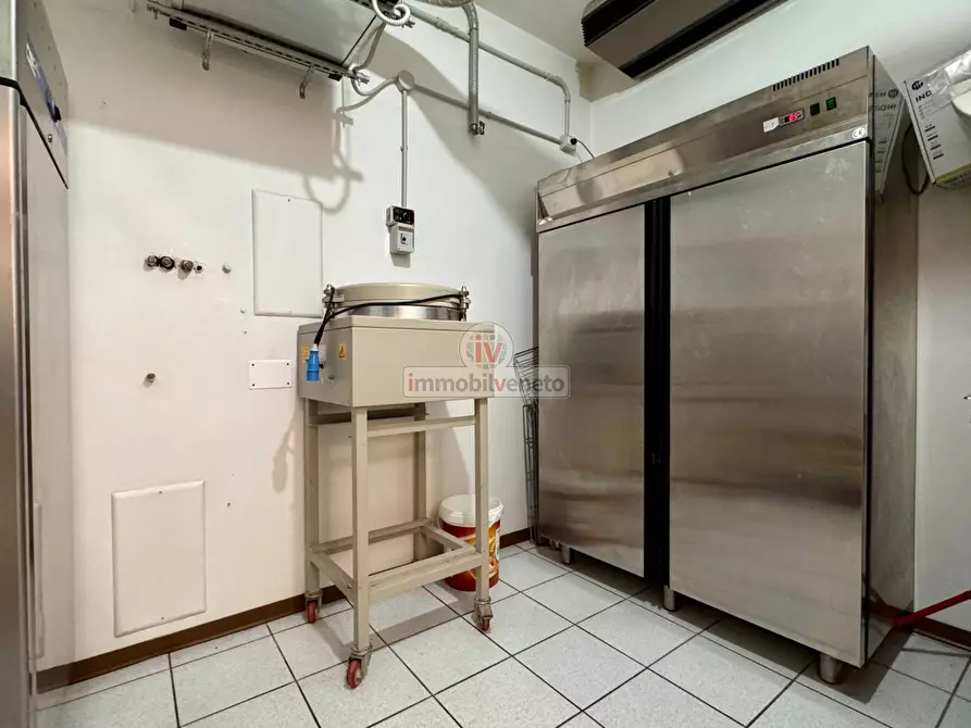 Immagine 8 di Attività commerciale in vendita  in VIA ROMA 52 a Alonte