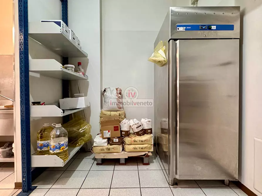 Immagine 9 di Attività commerciale in vendita  in VIA ROMA 52 a Alonte