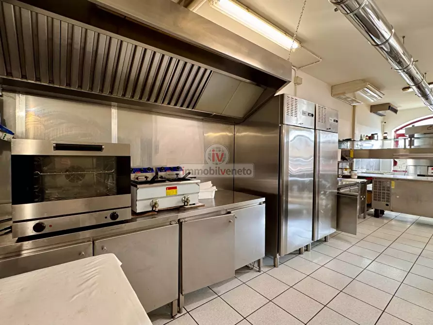 Immagine 10 di Attività commerciale in vendita  in VIA ROMA 52 a Alonte