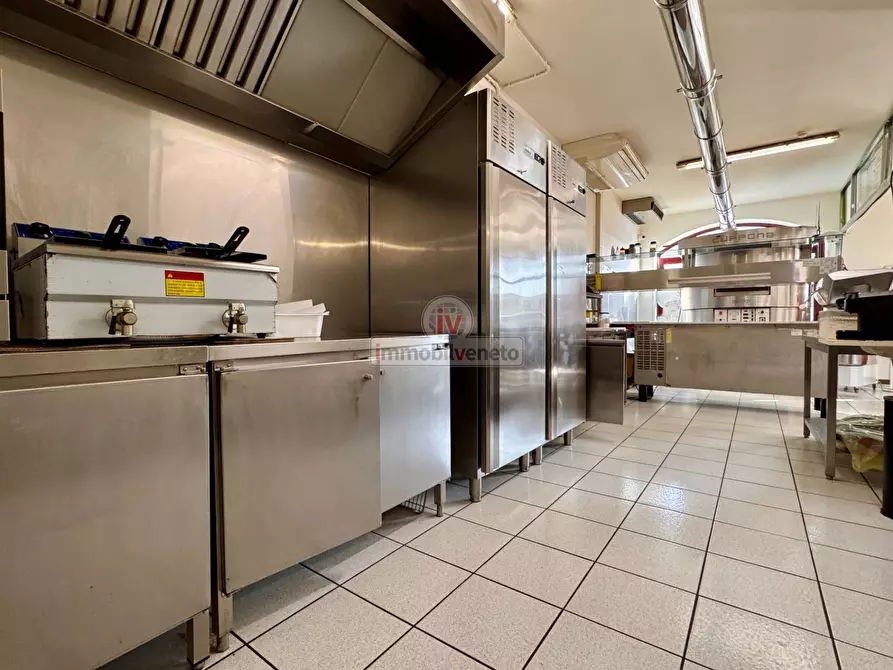 Immagine 11 di Attività commerciale in vendita  in VIA ROMA 52 a Alonte