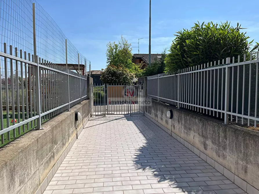 Immagine 23 di Appartamento in vendita  in VIA RUFFILLI a Arcole