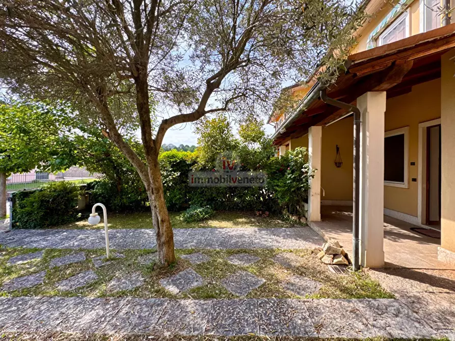 Immagine 2 di Villetta a schiera in vendita  in VIA POZZETTO a Alonte