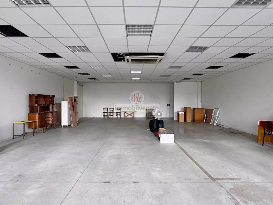 Immagine 1 di Capannone industriale in vendita  in VIA PONTICELLI a Agugliaro