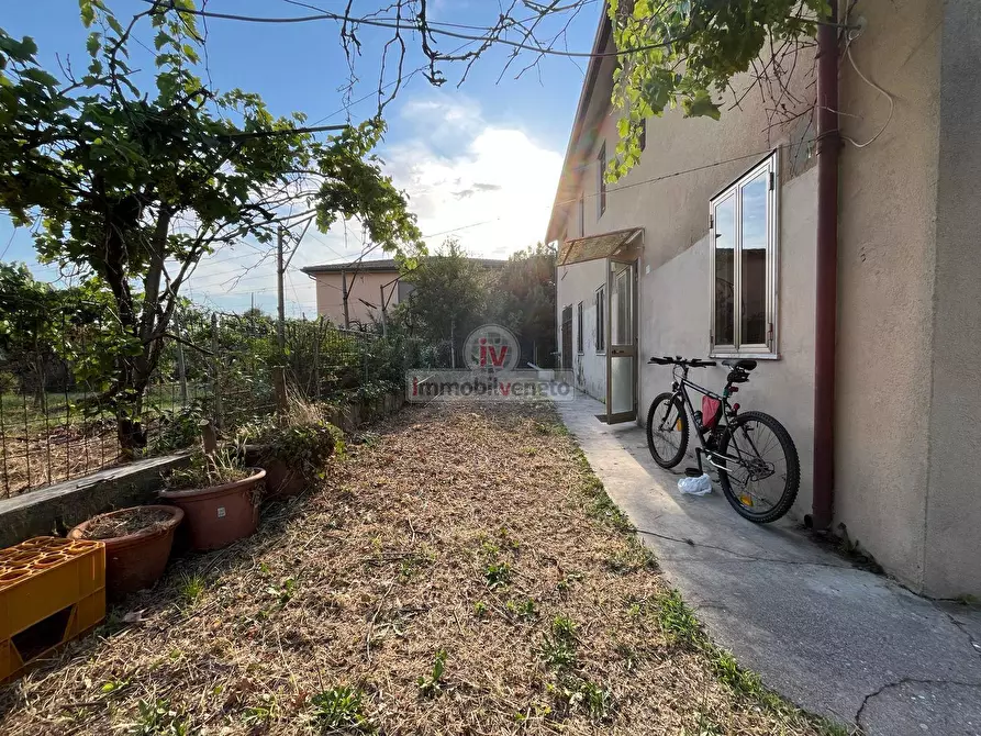 Immagine 5 di Casa indipendente in vendita  in VIA LOBBIA VICENTINA a Alonte