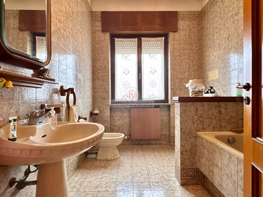 Immagine 13 di Casa indipendente in vendita  in PIAZZA XXV APRILE a Alonte
