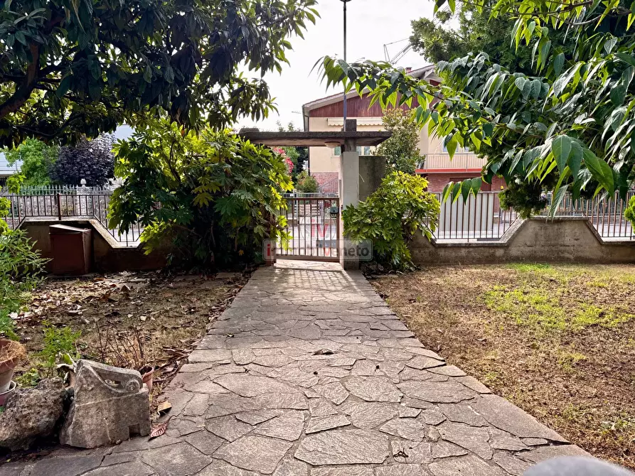 Immagine 19 di Casa indipendente in vendita  in PIAZZA XXV APRILE a Alonte