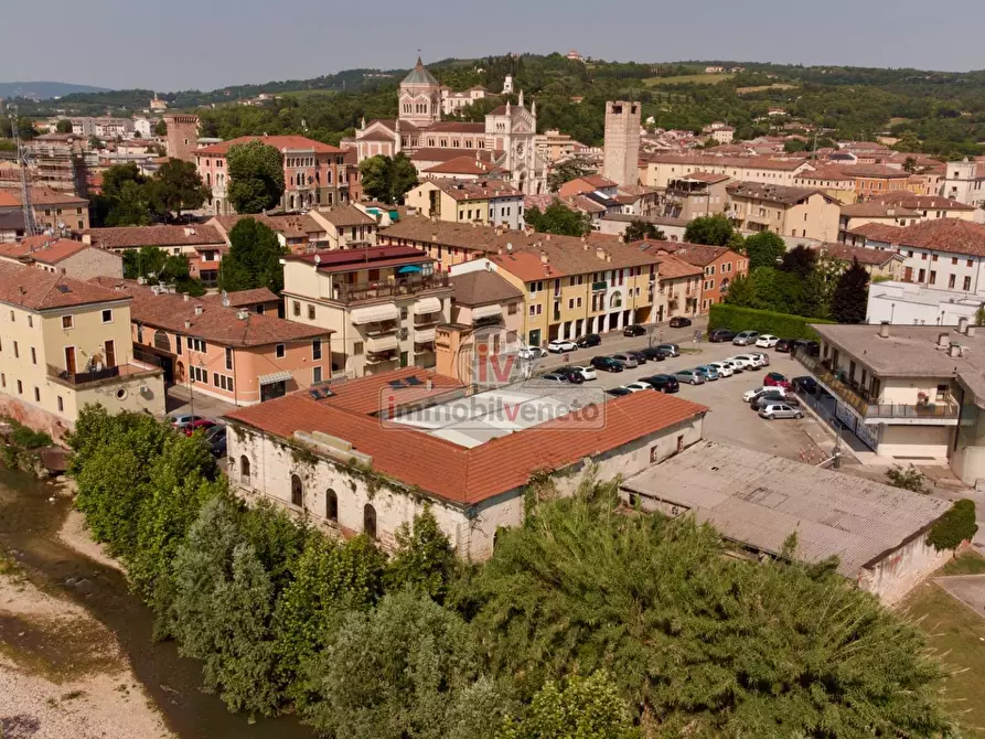 Immagine 1 di Negozio in vendita  in VIA MACELLO a Alonte