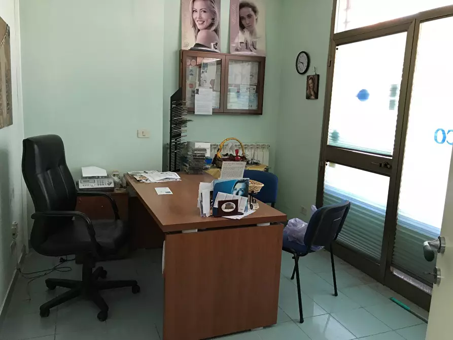 Immagine 2 di Locale commerciale in vendita  in Via delle Gardenie 50 a Vasto